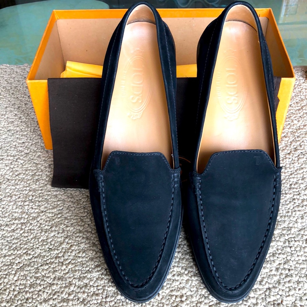 New - never worn Women’s, Tods Designer Shoes, Black Suede, European size 39.5.
